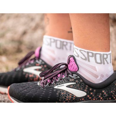 Шкарпетки Compressport Pro Racing Socks V3.0 Ultralight Run Low, White, T4 (XU00003B 001 0T4) XU00003B 001 0T4 фото