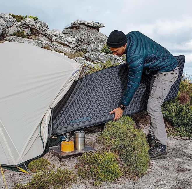 Двомісний надувний килимок Naturehike R Value: 3,5, розмір 196 х 120 см колір чорний CNH22DZ018