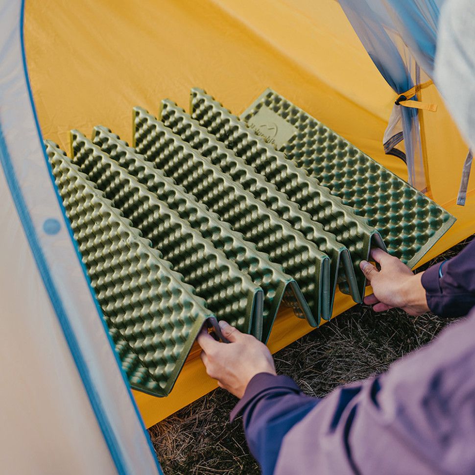 Килимок складний поліуретановий IXPE Naturehike зелений CNK2450WS044