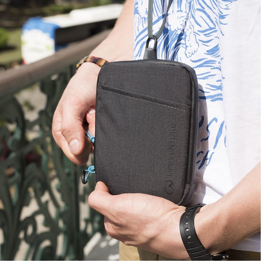 Lifeventure гаманець на шею RFID Travel Neck Pouch black